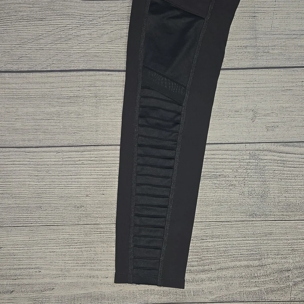 Alo Yoga Women's 7/8 High Waist Moto Leggings Gray Size S